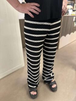 JDY Alisson pant, black/cloud dancer